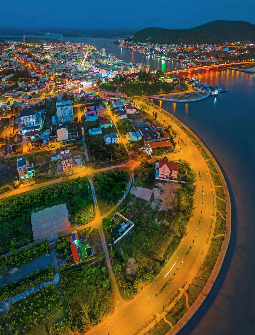 Th&agrave;nh[-]phố[-]trẻ[-]H&agrave;[-]Ti&ecirc;n[-]nh&igrave;n[-]từ[-]tr&ecirc;n[-]cao